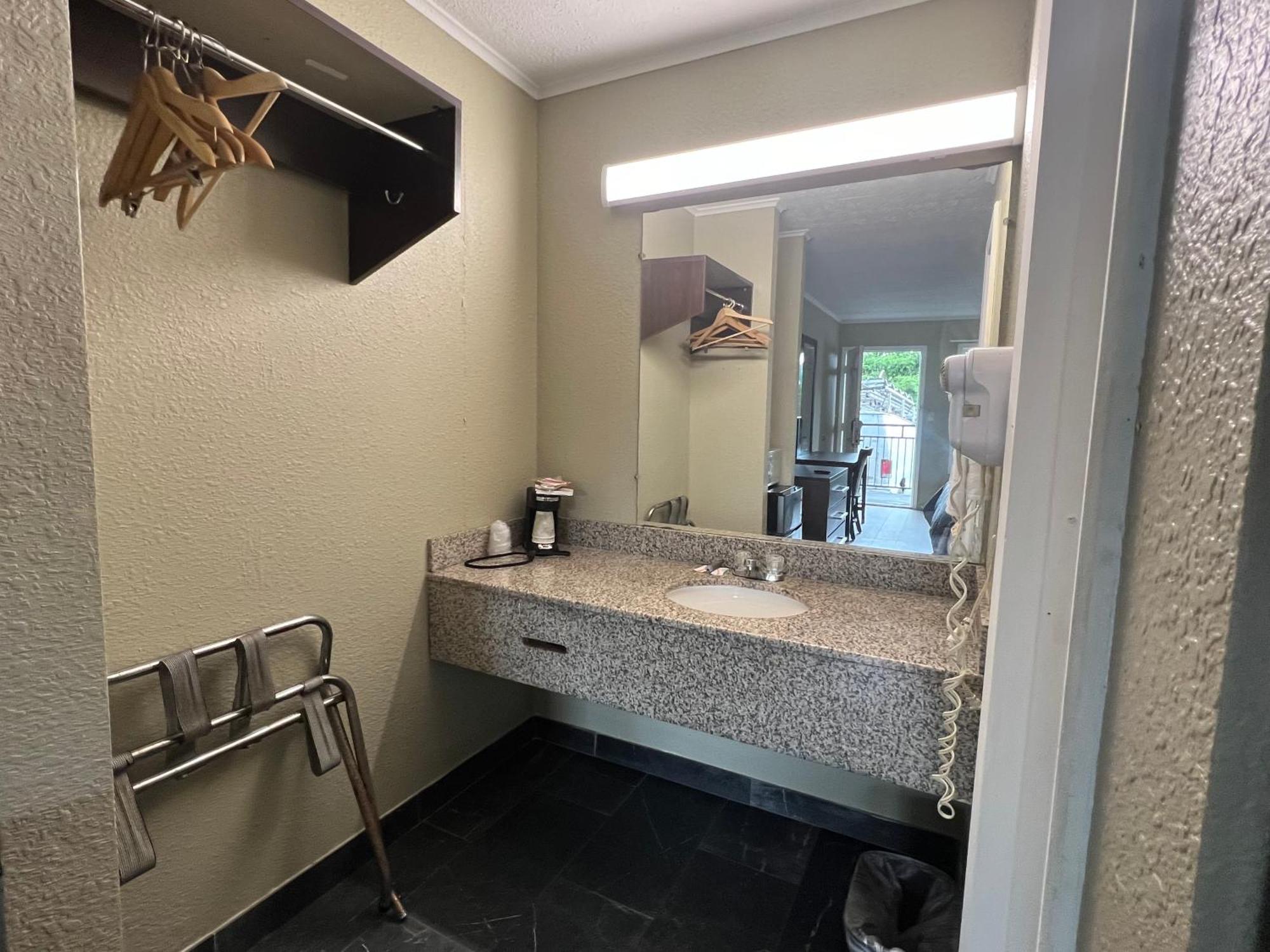 Travel Inn Kingsport Extérieur photo